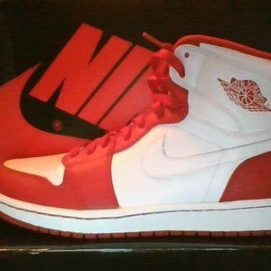 NIKE RETRO AIR JORDAN 1 size 12